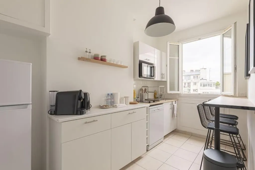 1 Bedroom # 14 # Alesia Appartement Parijs